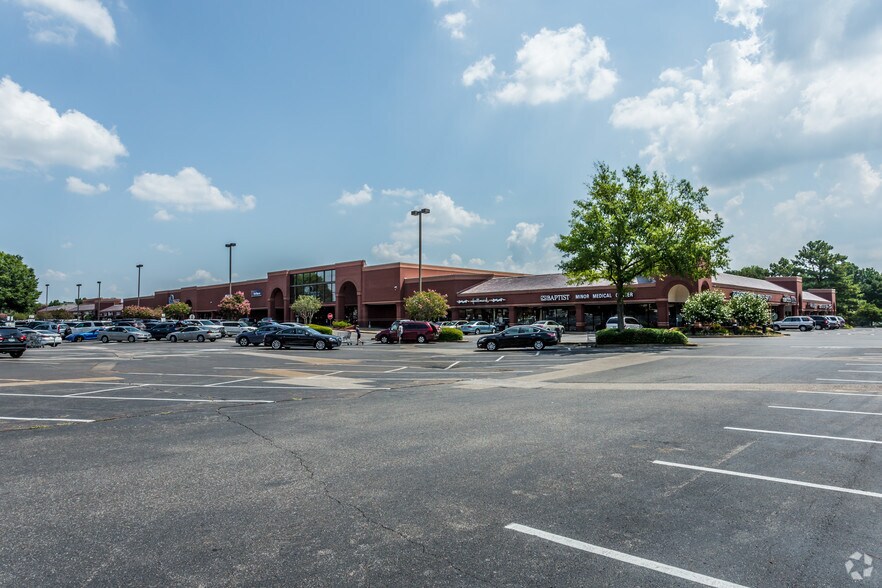 670-714 N Germantown Pky, Cordova, TN à louer - Photo principale – Image 3 sur 7