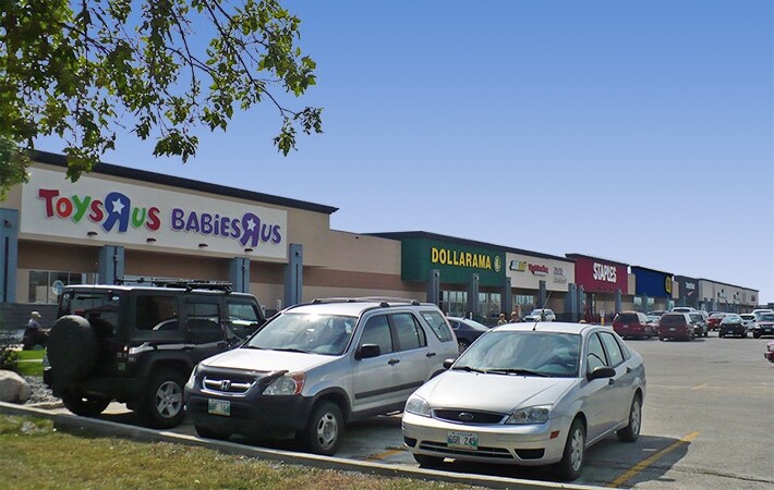 1910 Pembina Hwy S, Winnipeg, MB à louer - Photo de l’immeuble – Image 2 sur 47