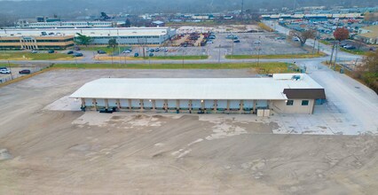 3750 Fairbanks Ave, Kansas City, KS à louer Photo de l’immeuble– Image 2 sur 2