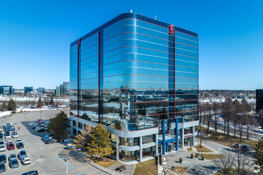 625 Cochrane Dr, Markham, ON à louer - Photo de l’immeuble – Image 1 sur 28