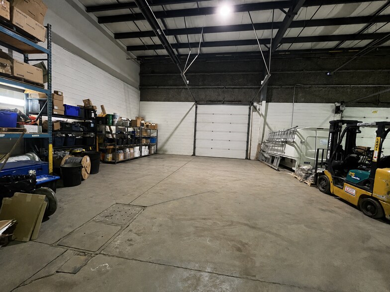 3912 84th Ave, Leduc, AB à louer - Photo de l’immeuble – Image 3 sur 7