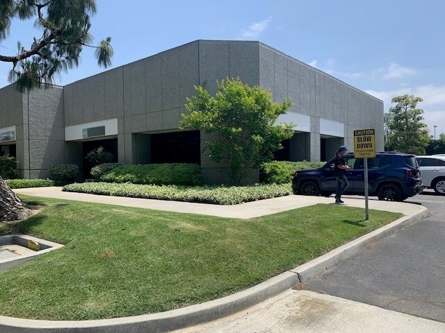 5606-5736 Corporate Ave, Cypress, CA à louer - Photo de l’immeuble – Image 1 sur 16