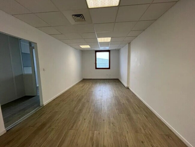 Plus de détails pour 39 Chemin Du Moulin Carron, Dardilly - Bureau à vendre