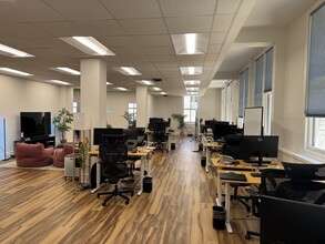 230 California St, San Francisco, CA à louer Photo intérieure– Image 1 sur 4