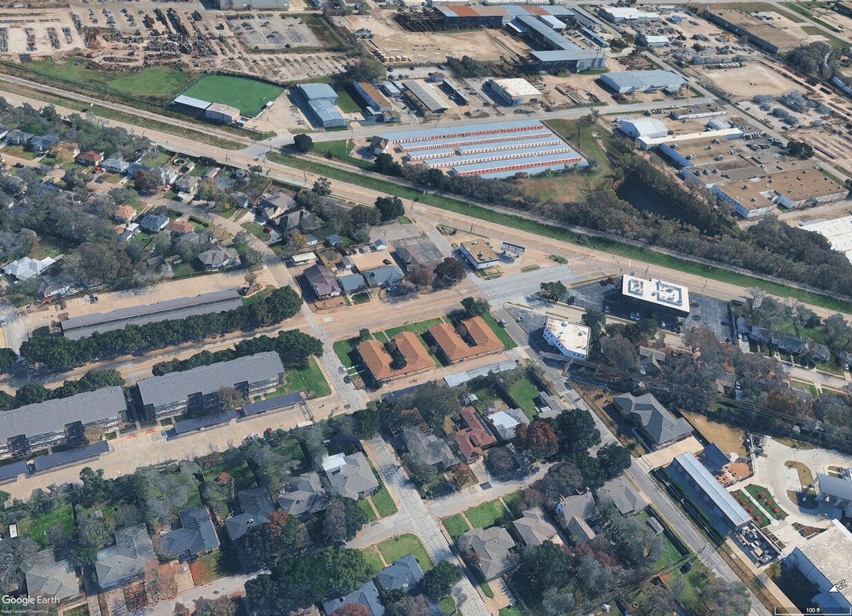3700-3730 S University Dr, Fort Worth, TX à vendre Photo de l’immeuble– Image 1 sur 2