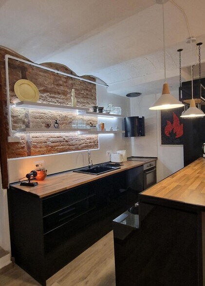 Immeuble residentiel dans Barcelone, Barcelona à vendre - Photo intérieure – Image 2 sur 3