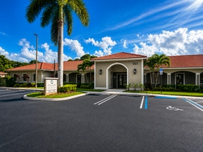 Lake Whitney Campus, Port Saint Lucie, FL à louer Photo intérieure– Image 1 sur 6
