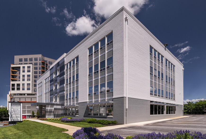 200 E Joppa Rd, Towson, MD à louer - Photo de l’immeuble – Image 2 sur 19