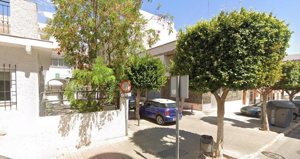 Local commercial dans El Ejido, Almería à louer - Photo de l’immeuble – Image 1 sur 5