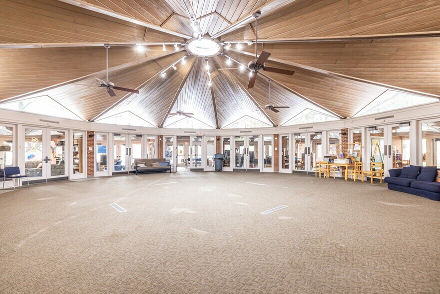 1790 Lavista Rd NE, Atlanta, GA à louer - Photo de l’immeuble – Image 3 sur 45