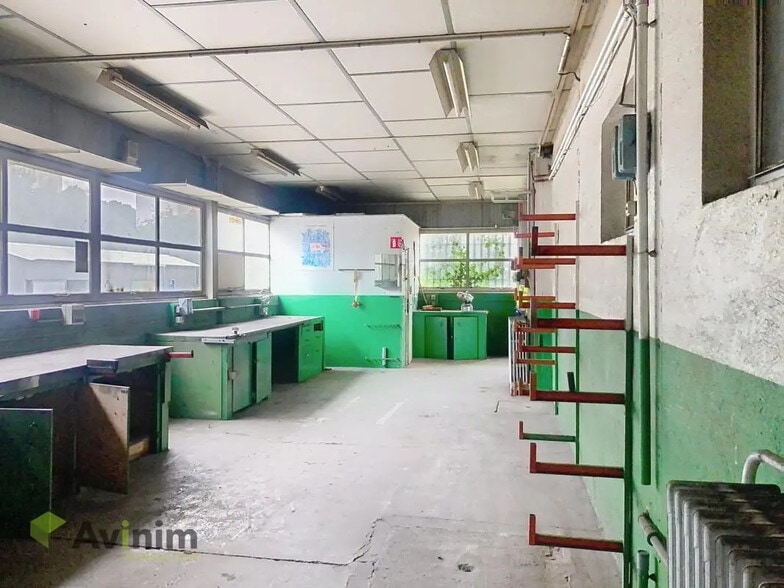 Local d'activités dans Épinal à vendre - Photo de l’immeuble – Image 1 sur 10