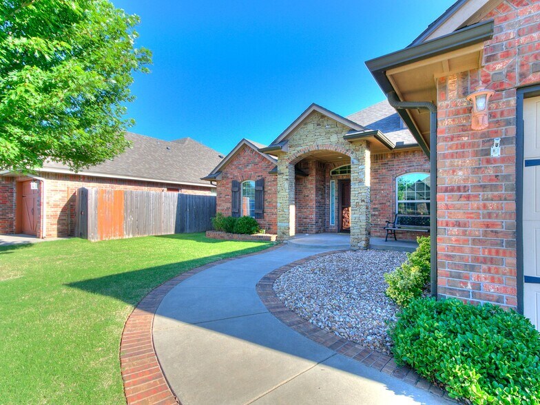 8509 Nw 111th St, Oklahoma City, OK à vendre - Photo principale – Image 1 sur 79