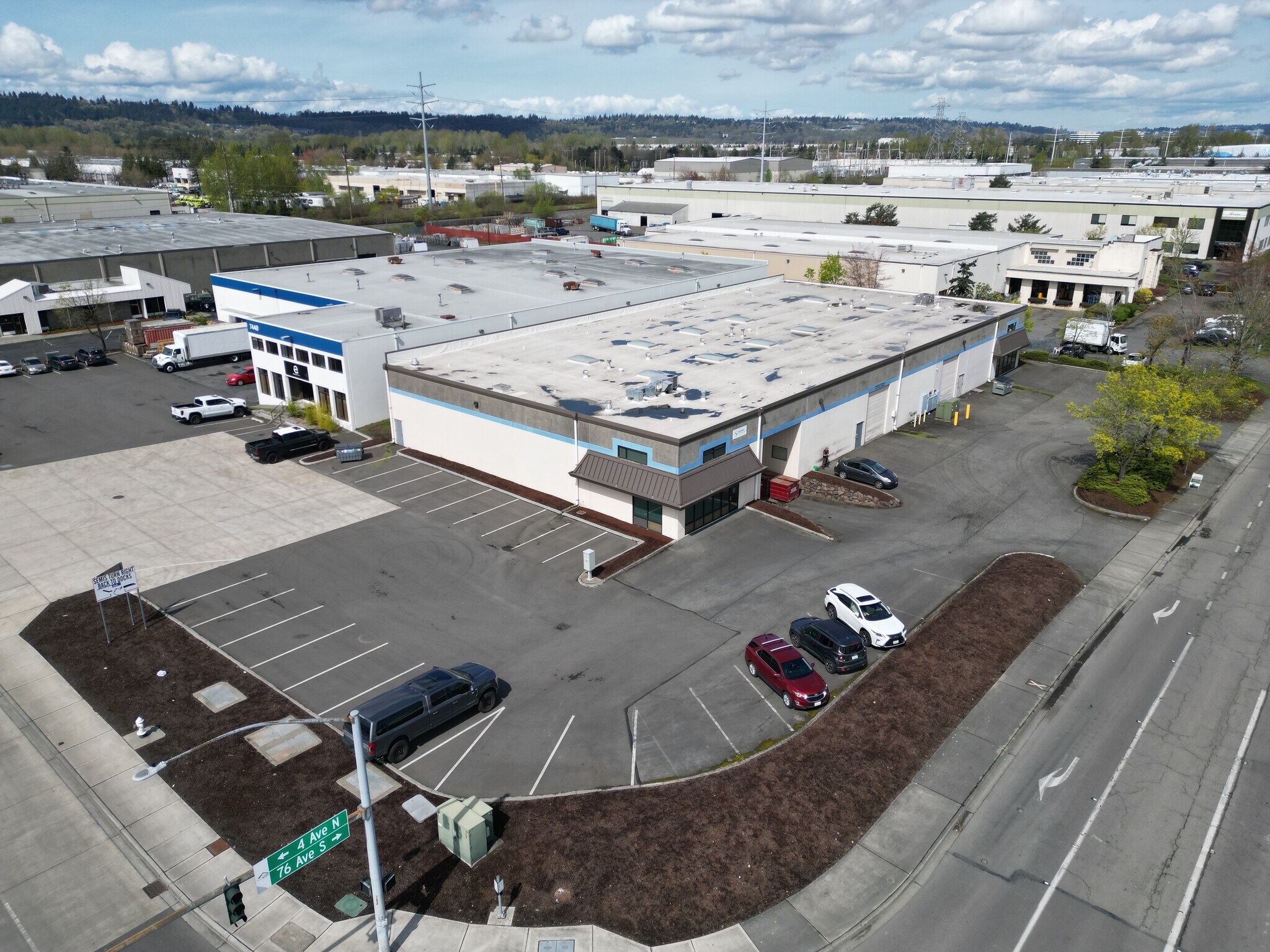 22637-22645 76th Ave S, Kent, WA à louer Photo de l’immeuble– Image 1 sur 5