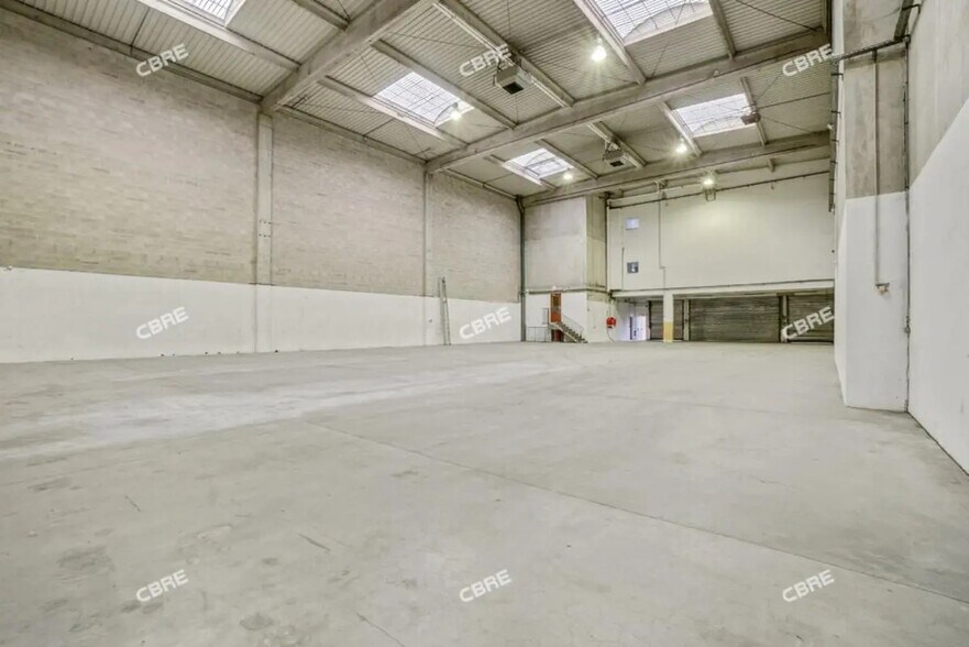 Local d’activités dans Saint-Ouen-sur-Seine à louer - Photo intérieure – Image 2 sur 8