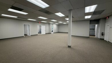 7901 Baymeadows Way, Jacksonville, FL à louer Photo intérieure– Image 1 sur 12