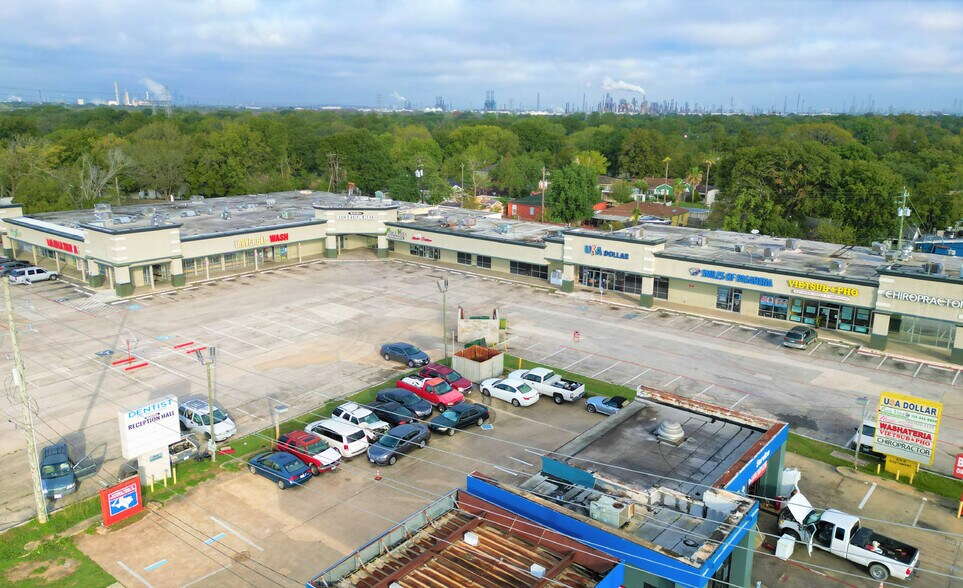 918 W Southmore Ave, Pasadena, TX à louer - Photo de l’immeuble – Image 3 sur 7