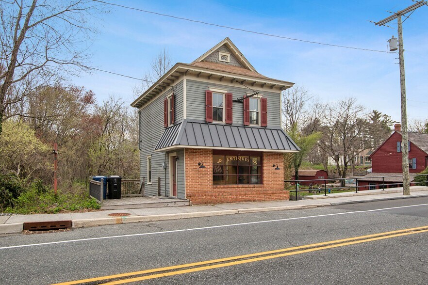 14 N Main St, Mullica Hill, NJ à vendre - Photo de l’immeuble – Image 2 sur 28