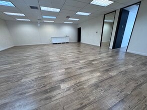 2483 Old Middlefield Way, Mountain View, CA à louer Photo intérieure– Image 2 sur 3