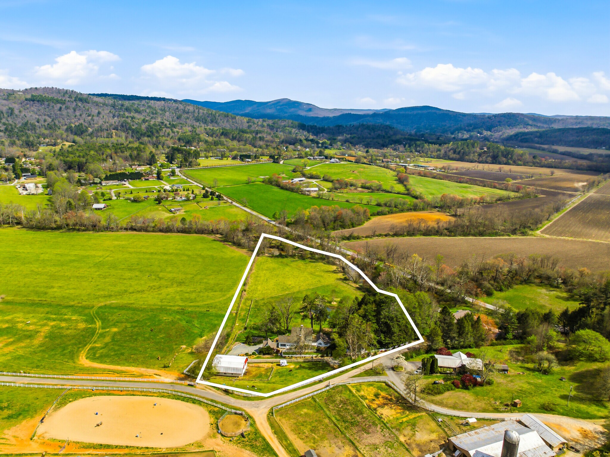 90 Woody Farm Dr, Pisgah Forest, NC à vendre Photo de l’immeuble– Image 1 sur 49