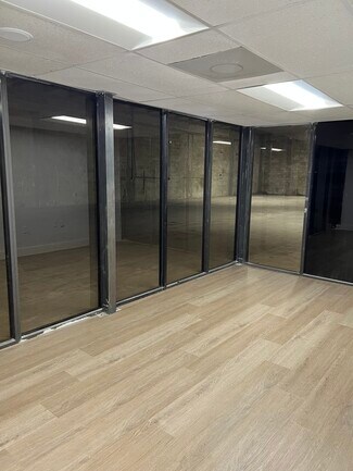 Plus de détails pour 7282-7302 NW 70th St, Miami, FL - Industriel/Logistique à louer