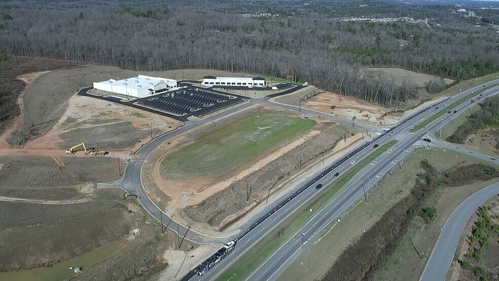 3482 Crosswinds Rd, Phenix City, AL à louer - Photo de l’immeuble – Image 1 sur 23