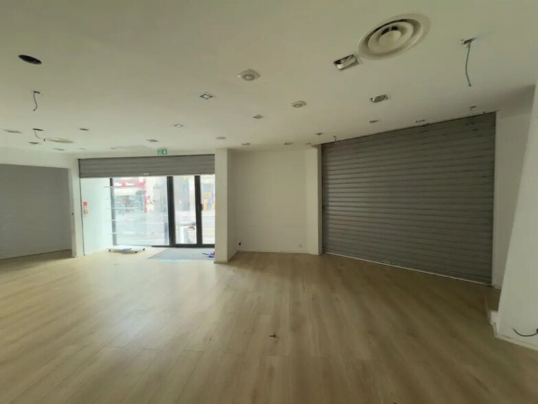 Local commercial dans Paris à louer - Photo intérieure – Image 2 sur 7