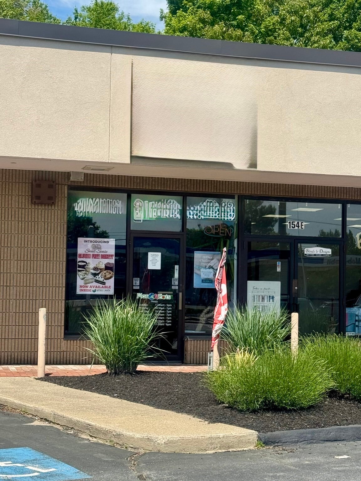 154 Faunce Corner Rd, North Dartmouth, MA à louer Photo intérieure– Image 1 sur 11