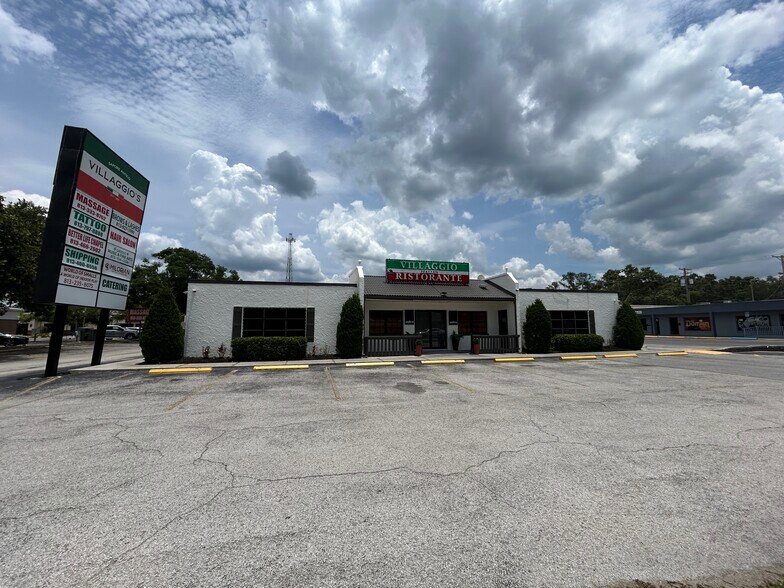 102 Flagship Dr, Lutz, FL à louer - Photo de l’immeuble – Image 2 sur 34