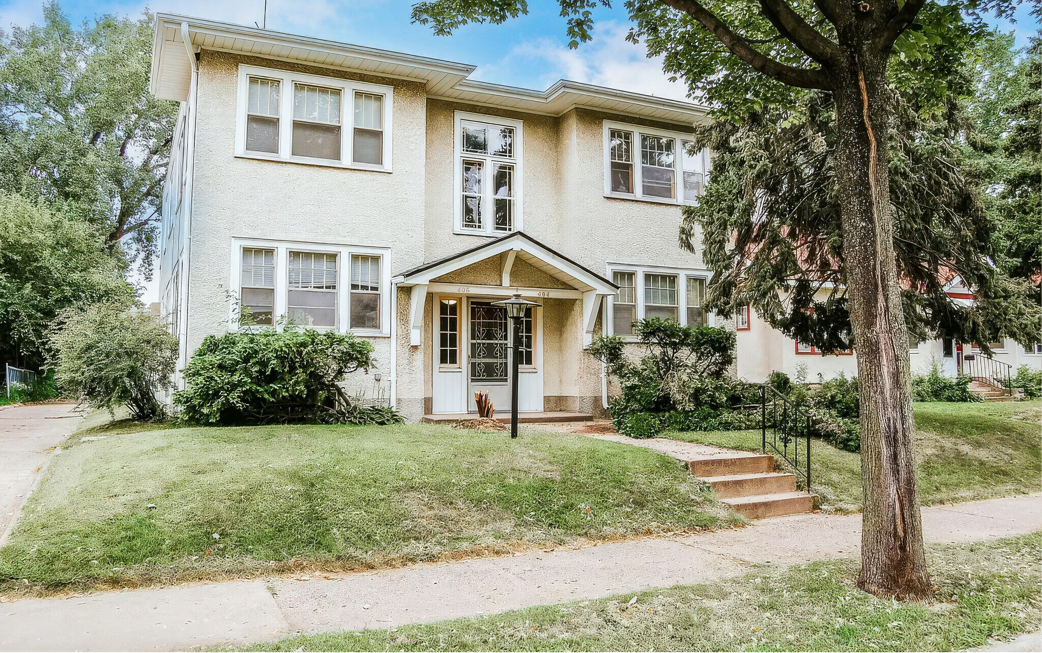 404 8th St SE, Minneapolis, MN à vendre Photo de l’immeuble– Image 1 sur 2