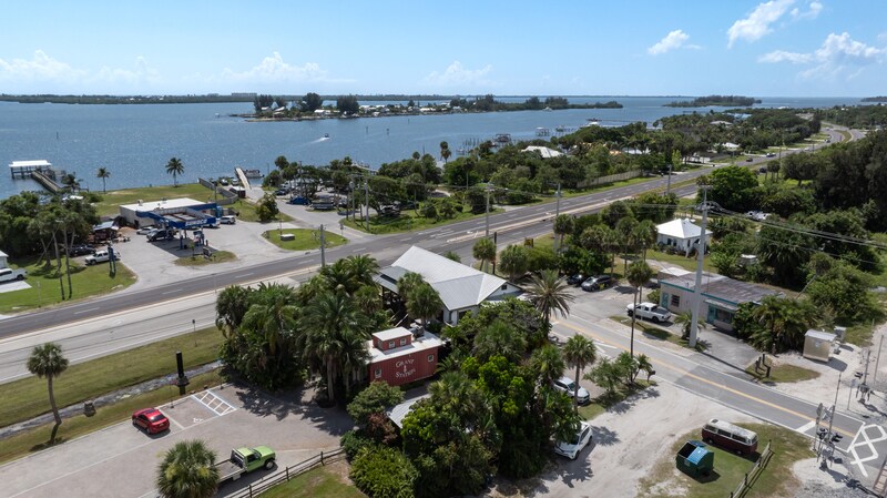 5390 US 1, Grant-Valkaria, FL à vendre - Photo de l’immeuble – Image 2 sur 45