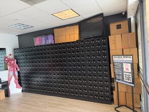 12315-12389 Pembroke Rd, Pembroke Pines, FL à louer Photo intérieure– Image 2 sur 12