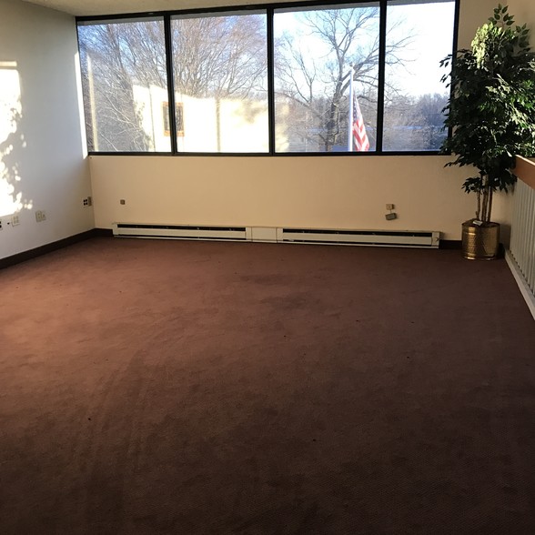 107 Beaverbrook Rd, Lincoln Park, NJ à louer - Photo intérieure – Image 3 sur 12