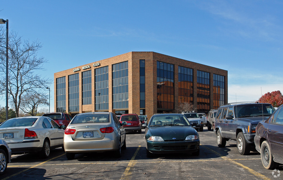 10600 Quivira Rd, Overland Park, KS à louer - Photo principale – Image 1 sur 6