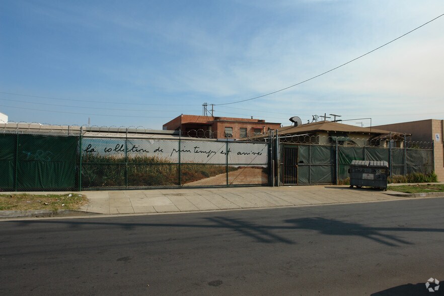 3273 Casitas Ave, Los Angeles, CA à louer - Photo principale – Image 1 sur 13