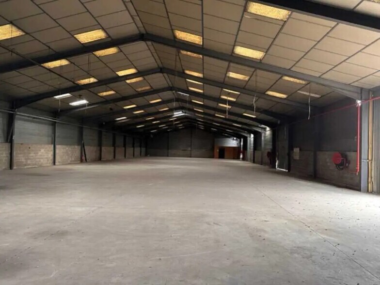 Local d’activités dans Jassans-Riottier à louer - Photo intérieure – Image 2 sur 4