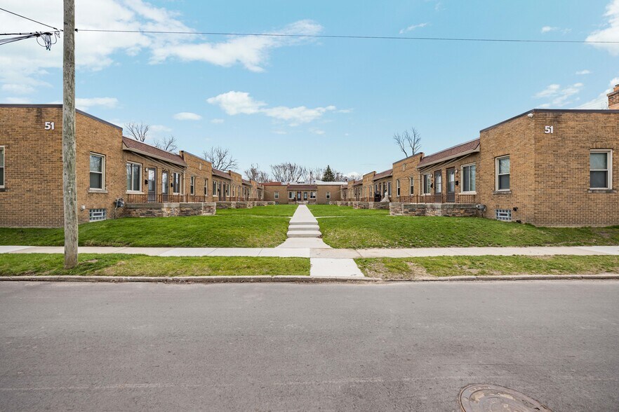 51 Spokane Dr, Pontiac, MI à vendre - Photo de l’immeuble – Image 2 sur 45