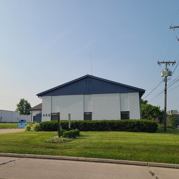 433 Council Dr, Fort Wayne, IN à louer - Photo de l’immeuble – Image 3 sur 11