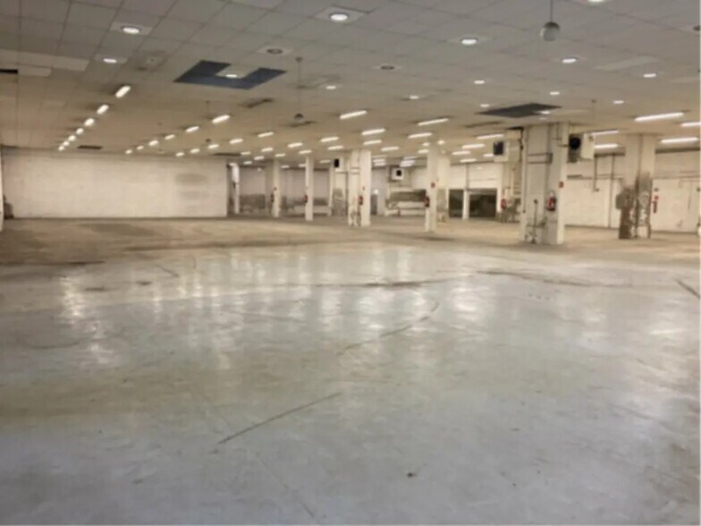 Local d'activités dans Le Havre à vendre - Photo intérieure – Image 2 sur 2