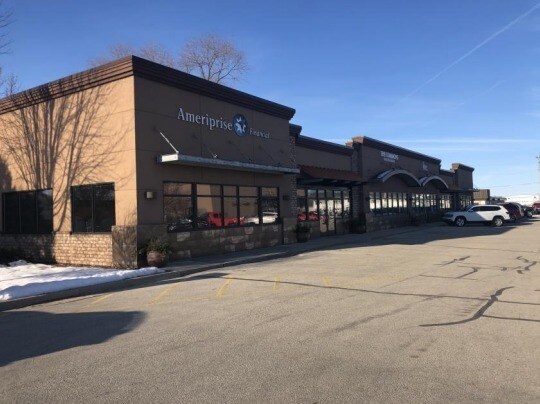 2631 Packerland Dr, Green Bay, WI à louer Photo principale– Image 1 sur 4