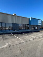 6451-6459 Universal Ave, Kansas City, MO à louer Photo intérieure– Image 2 sur 4