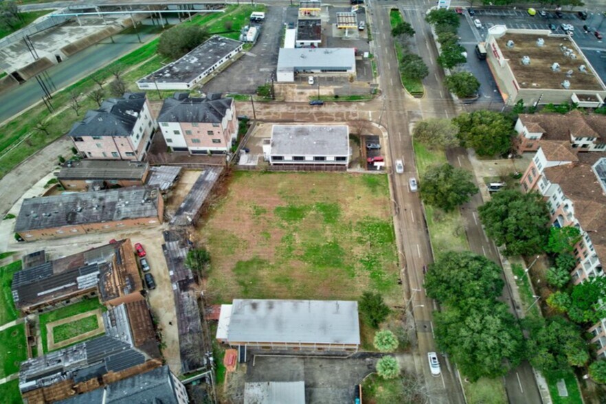 3839 N Braeswood Blvd, Houston, TX à vendre - Photo de l’immeuble – Image 2 sur 2
