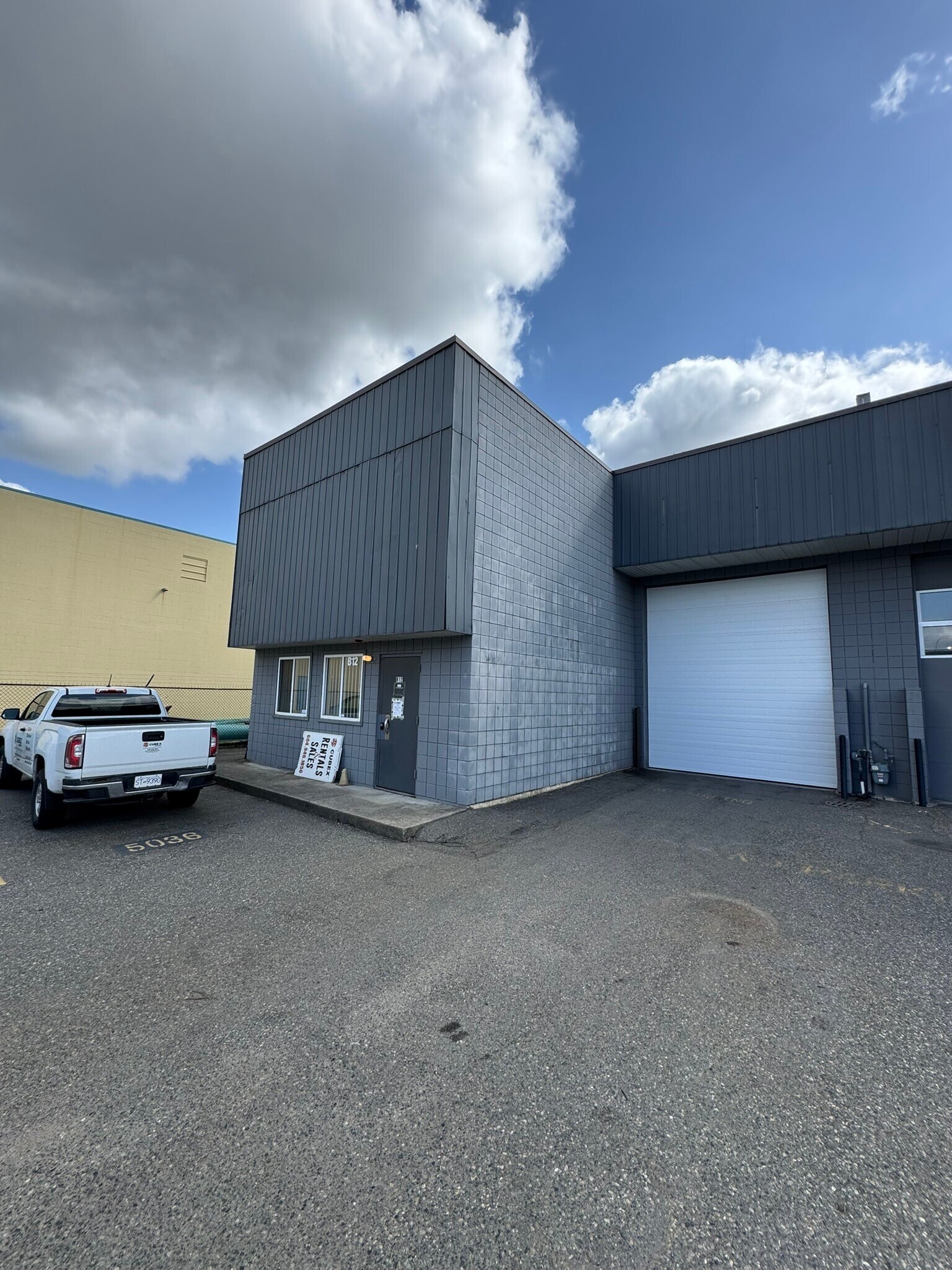 33733 King Rd, Abbotsford, BC à louer Photo de l’immeuble– Image 1 sur 4