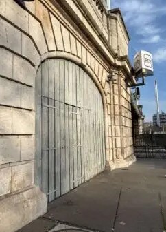 Plus de détails pour Local commercial à louer