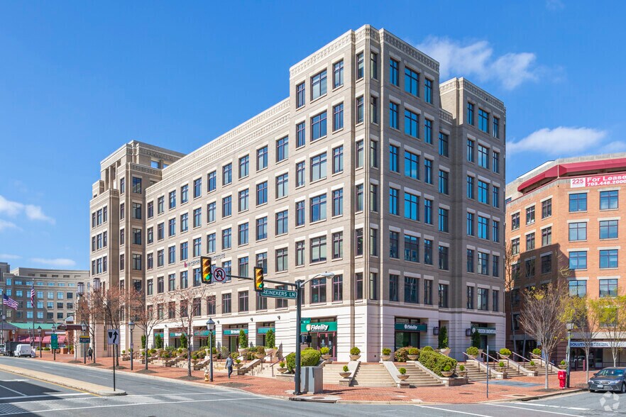 1725 Duke St, Alexandria, VA à louer - Photo de l’immeuble – Image 3 sur 22