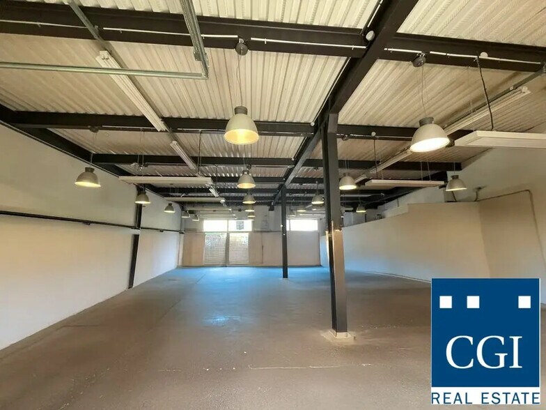 Local d’activités dans Montbonnot-Saint-Martin à louer - Photo de l’immeuble – Image 3 sur 4