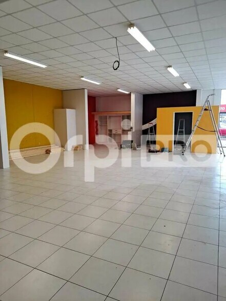 Local commercial dans Épernay à louer - Photo intérieure – Image 2 sur 6