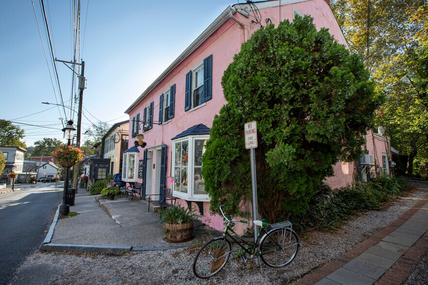 11 W Mechanic St, New Hope, PA à vendre - Photo de l’immeuble – Image 3 sur 5