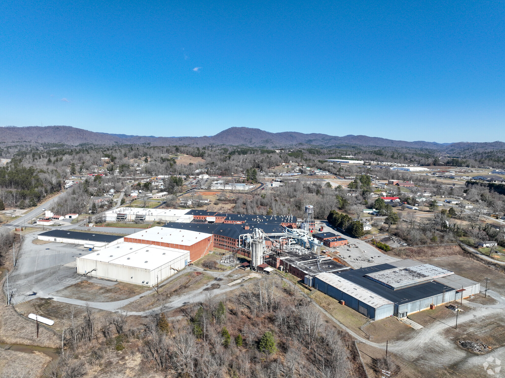 315 Elizabeth St NW, Lenoir, NC à vendre Photo principale– Image 1 sur 30