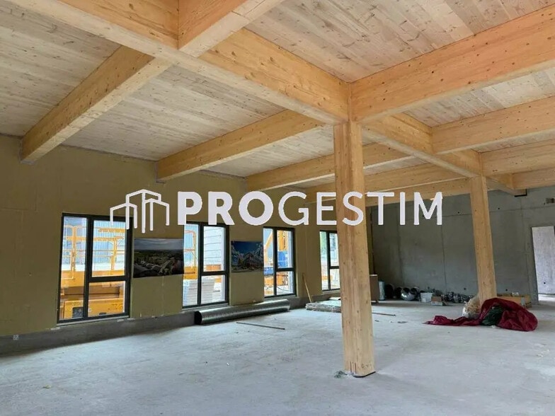 Bureau dans Quetigny à louer - Photo de l’immeuble – Image 2 sur 12