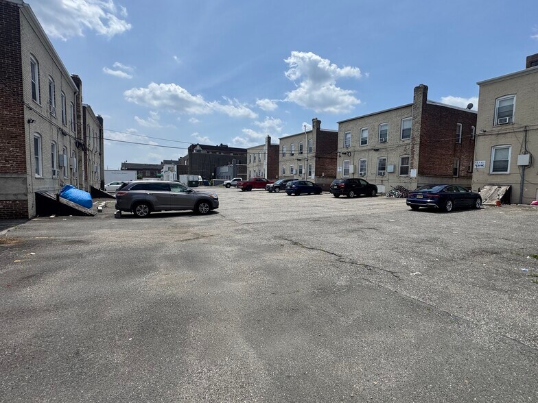 408-417 River St, Hackensack, NJ à vendre - Photo de l’immeuble – Image 3 sur 7